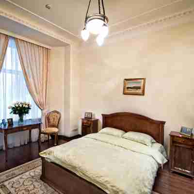 British Club Lviv Rooms