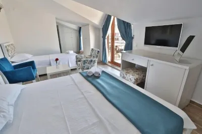 Emre Hotel 10Oda Hôtels à proximité de : Datça Köy Ürünleri tur.tic.san.ith.ihr.ltd.şti