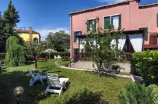 ヴィラ ダクリ のホテル