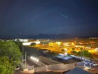 Tahiti Airport Motel - Motels