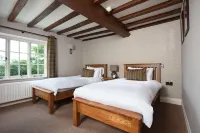 Broom Hall Inn Hotels in Coughton