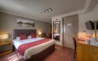 The Elms Hotel Hotels in West Markham