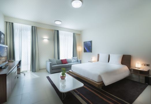 아파르토텔 아다지오 아부다비 알 부스탄 외관