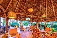 2 Friends Beach Hotel - Quầy bar