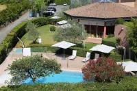 Ibis Aubenas - Pools