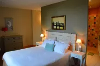 Chambres d'Hôtes les Chaufourniers Hotel a Crouay