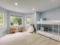 Game Farm Villa by Avantstay 10Bdr, Private Pond, Spa, Pool Family-Friendly Hotels in Catskill