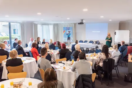 The Brighton Apartments Отели в г. Суонси