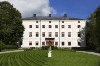 Husby Säteri Hotels near Stegeborgs Slottsruin