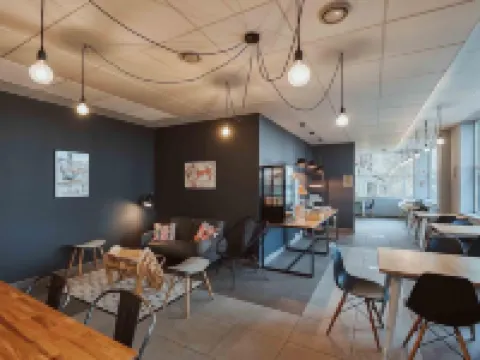 ゼナオ ネヴェール ケ ド ロワール ヌベールのホテル