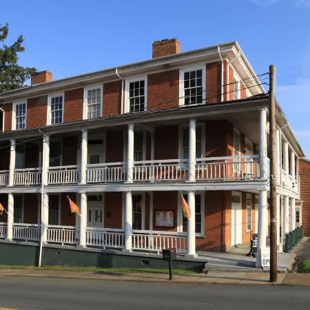 The Lafayette Inn & Restaurant