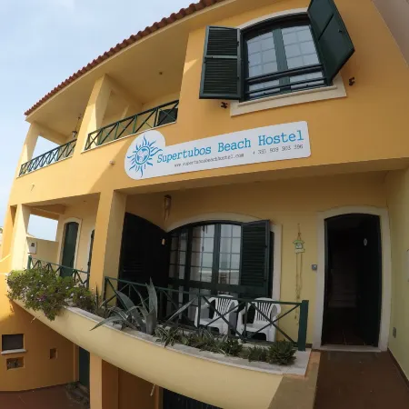 Supertubos Beach Hostel