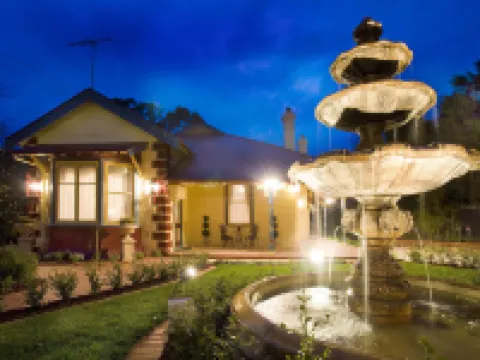 Mountain Whispers Varenna Luxury Hotels in Leura