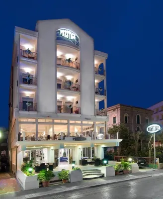 Hotel Prestige Hotel in zona Chiesa Parrocchiale dei SANTI APOLLINARE E PAPA PIO V - Cattolica - Rimini