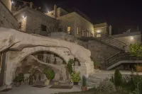 Helike Cave Suites Hotels in Tekelli Mahallesi