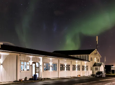 Bakki Apartments & Hostel