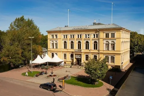 Stadshotellet Kristinehamn فنادق في كريستينهامن