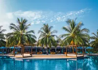 Furaveri Maldives - piscine