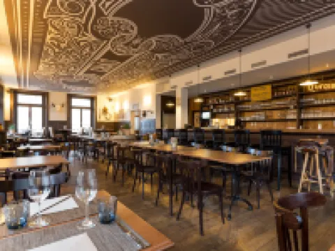 โรงแรมเอมองทาล โรงแรมในธูน