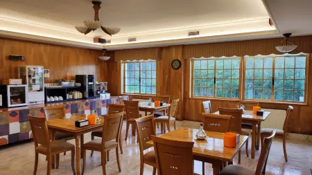 Hotel A Marisqueira I Aeropuerto A Coruña Отели в г. Кульередо