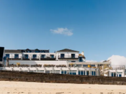 Hôtel Valdys Thalasso & Spa - la Baie Hotels in Douarnenez