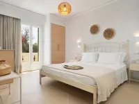 Finikas Hotel Hotel dekat Pantai Agiassos