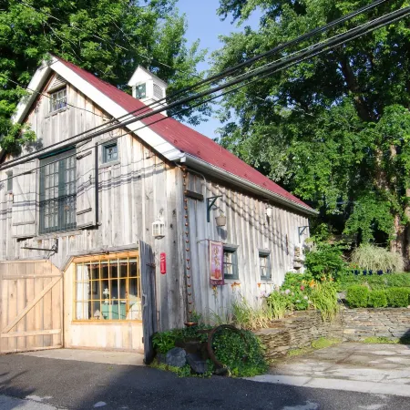 Lily Garden Bed and Breakfast