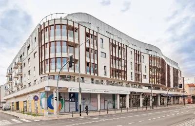 Apartamenty Homely Place Blisko Starego Rynku - Parking โรงแรมใน