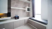 Homey Studio Connected to Mall at Orchard Supermall Mansion Apartment Hotels in Sambikerep