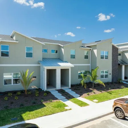 Splendid 4 Bd w/ Pool Close to Disney @ Champions Gate 1006