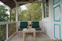 Purwa Ijen Hotels in Licin