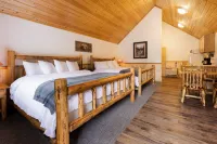 Beargrass Lodging & RV Resort