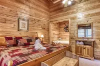 Er259- Country Charm Great Location, Close to Town 2 Bedroom Cabin by RedAwning