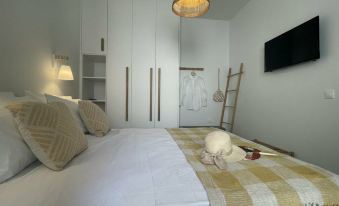 Harbour Lights by Smaris Collection