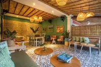 PinkPrivate Sanur - for Cool Adults Only