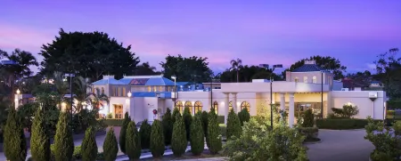 Shangri-La Gardens Отели в г. Виннум