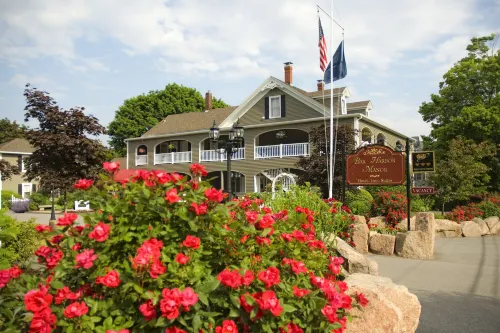 Bar Harbor Manor Hotels in Bar Harbor