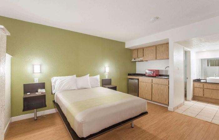 Motel 6 Hemet, CA