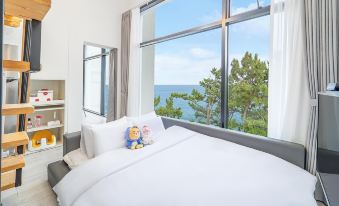 Yeosu Sea&Blue Family Pension