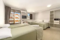 불러바드 카나스비에이라스 호텔 Praia Brava 주변 호텔