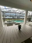 全新温莎凱6卧室泳池影院 - SPA