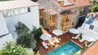 The Cadianda Inn - Pools