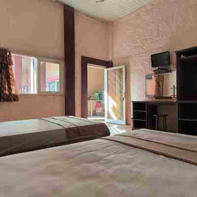 New Lishafa Guesthouse Rooms