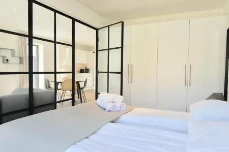 Fantastic 1-Br Apartment with a Terrace - 160 Отели рядом с достопримечательностью «DoKK1»