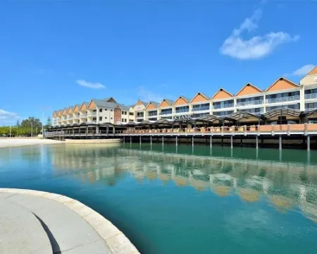 海豚碼頭公寓 曼哲拉酒店