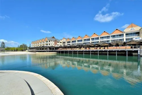 Dolphin Quay Apartments Hotels in Mandurah