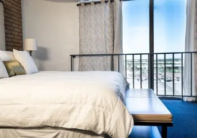 Landmark Hotel Hotels near rue21