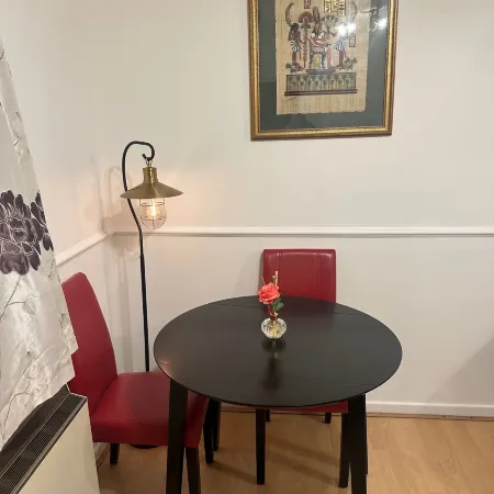 1Br-Sleeps2-Parking-QuietStay-CityCentre