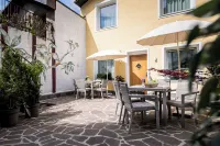 Am Schloss Guest House Hotels in Riscone