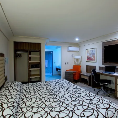 Econo Express Hotel